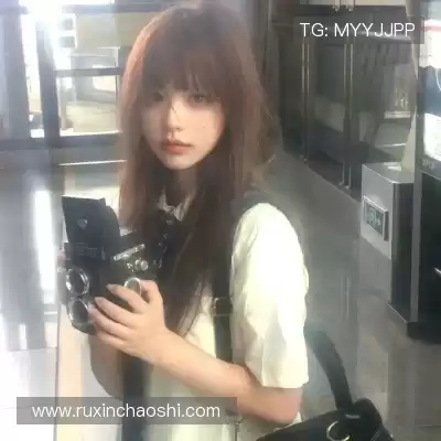 蒙炯芊